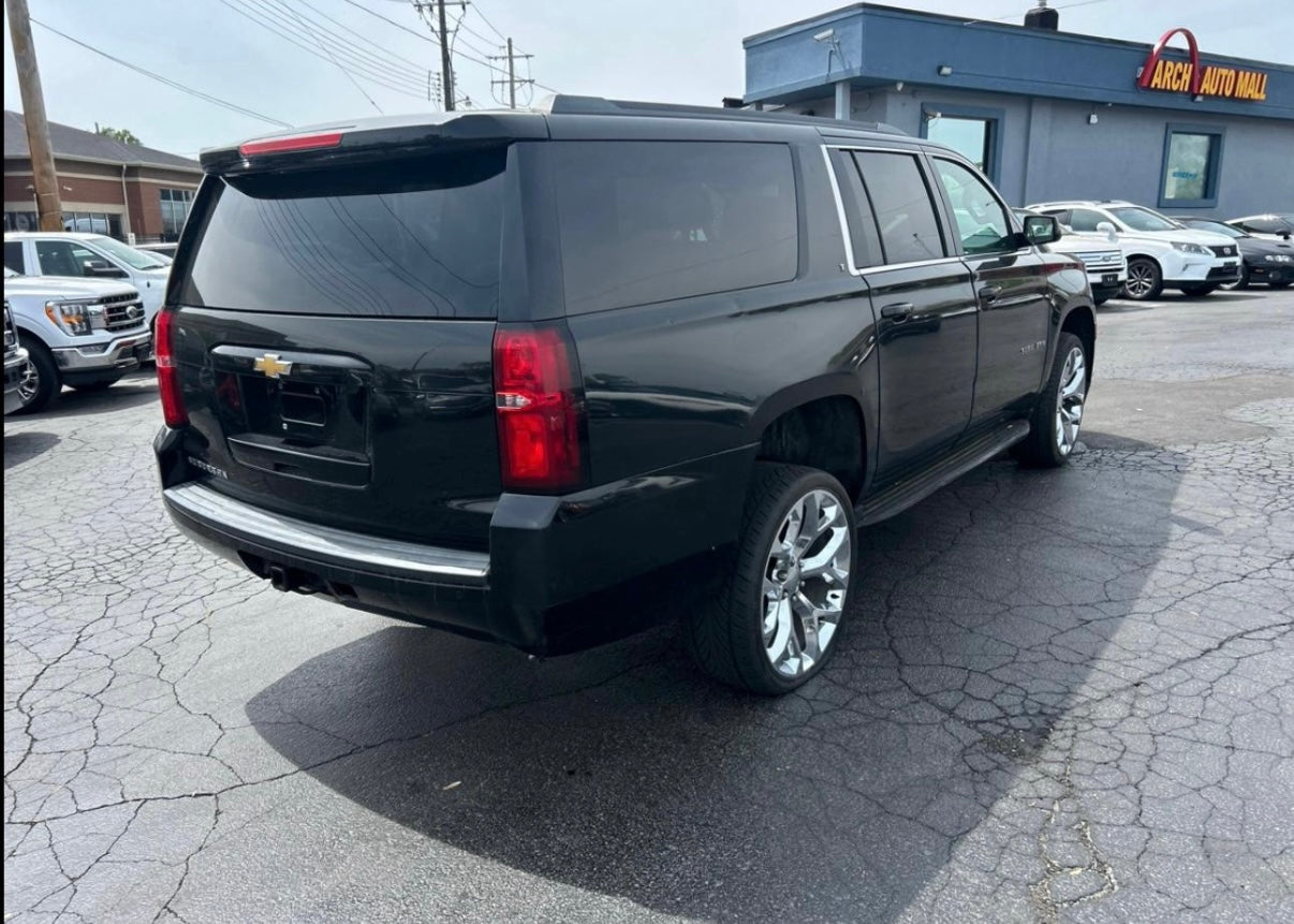 Chevrolet Suburban 1500 LT 2016