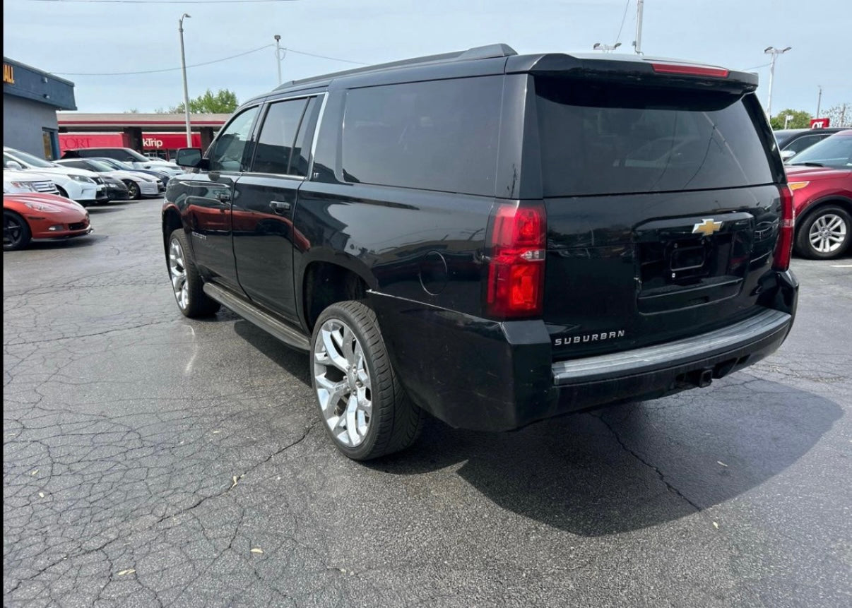 Chevrolet Suburban 1500 LT 2016
