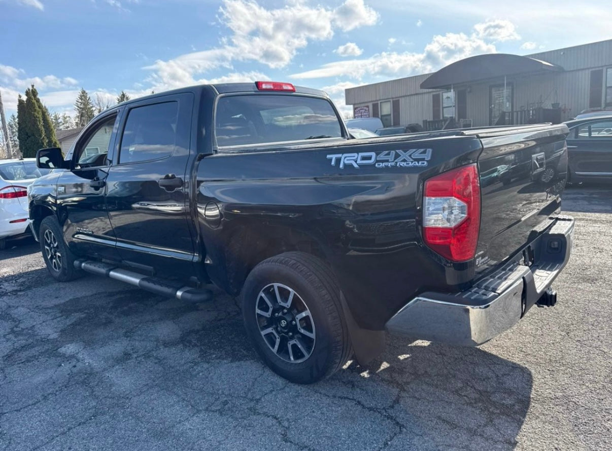 Toyota Tundra SR5 2016