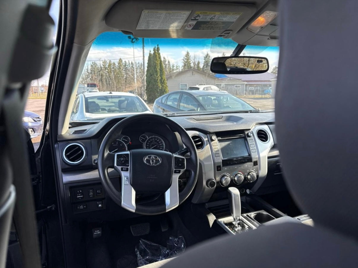 Toyota Tundra SR5 2016