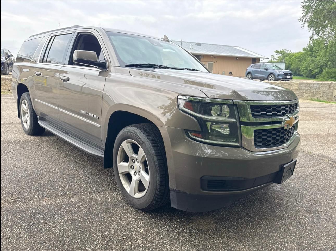 Chevrolet Suburban 1500 LT