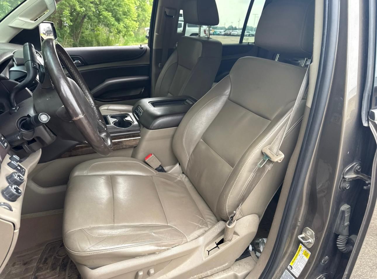 Chevrolet Suburban 1500 LT