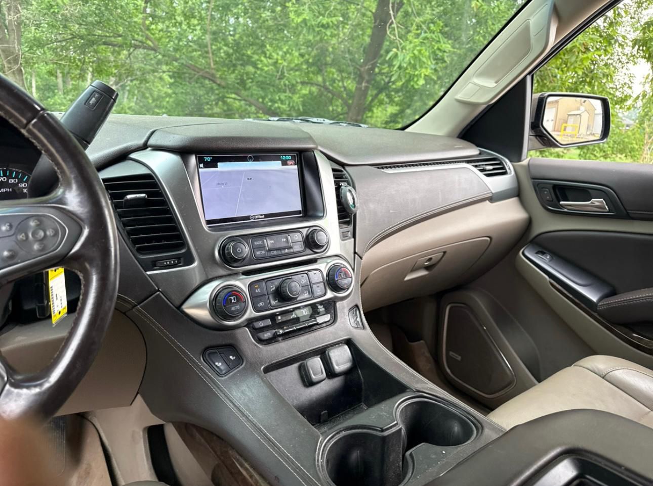 Chevrolet Suburban 1500 LT