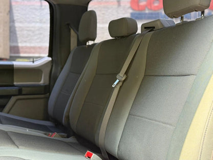 Camioneta pickup Ford F150 XL 2018 de la marca Carmexio CDMX, vista lateral con detalles del vehículo en color azul.