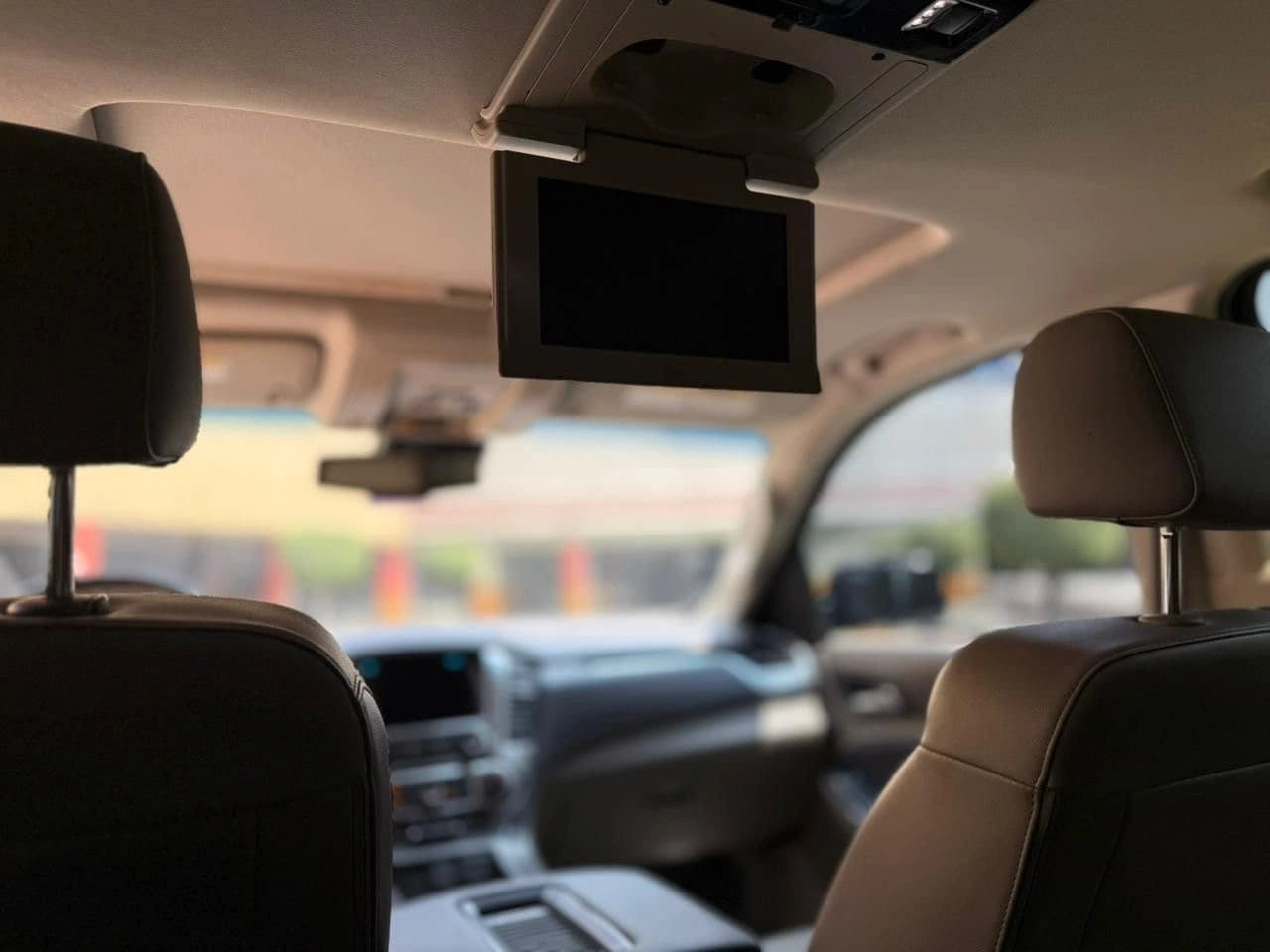 SUV Chevrolet Tahoe LT 2017 de Carmexio CDMX, vista lateral con puertas y ruedas visibles.