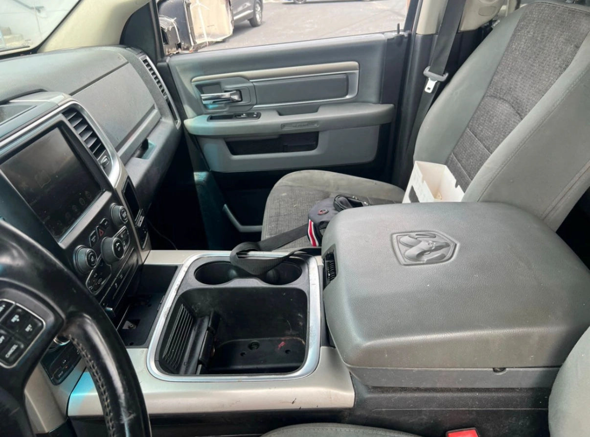 Dodge RAM SLT 4x4 2016