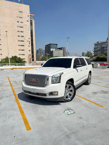 GMC Yukon 1500 XL Denali 4x4 2015
