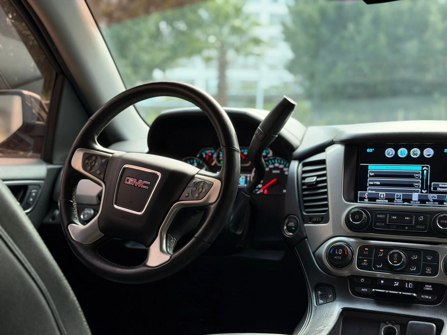 GMC Yukon SLT 2017 - Carmexio