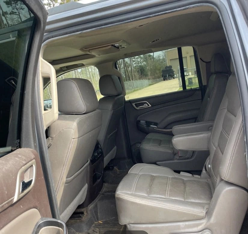 SUV GMC Yukon XL 2018 de Preventas Carmexio, vista frontal con detalles del interior y exterior del vehículo.