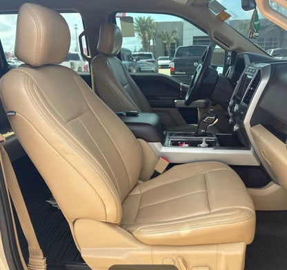 Camioneta Ford F150 Lariat 2018 de Preventas Carmexio, pickup de tamaño completo, vista lateral del vehículo en color azul.