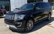 SUV Ford Expedition Limited 2018 de Preventas Carmexio, vista lateral mostrando el diseño exterior y detalles del vehículo.