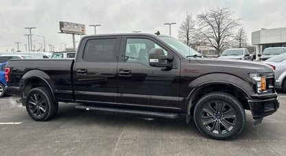 Camión Ford F150 XLT 2018 de Preventas Carmexio, vista frontal del pickup en color azul con detalles del vehículo.