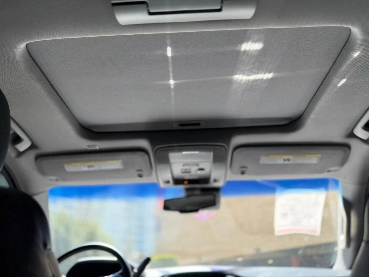 SUV Chevrolet Tahoe Premier 2017 de Preventas Carmexio, vista lateral mostrando el diseño y detalles exteriores.