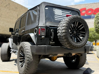 Jeep Wrangler Unlimited Sport 2017 de offroad, imagen de Carmexio CDMX, mostrando el vehículo en un entorno todoterreno.