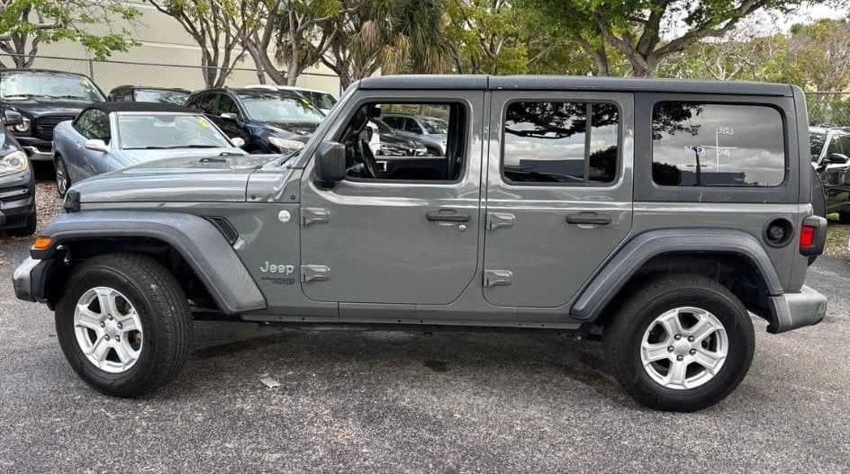 Jeep Wrangler Unlimited Sport 2018