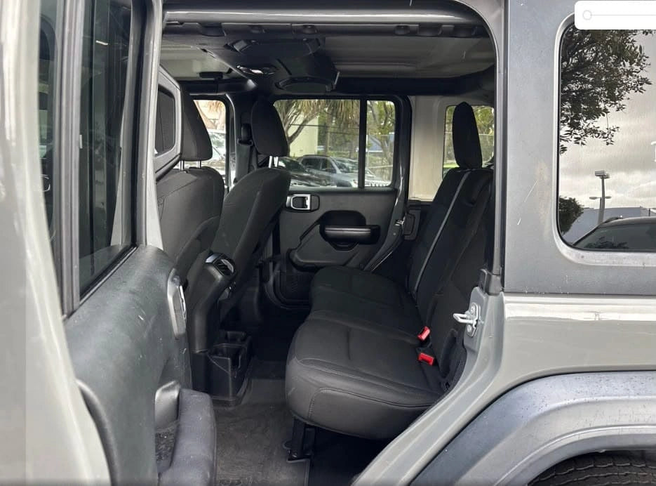 Jeep Wrangler Unlimited Sport 2018